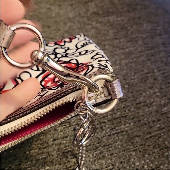 EUC RARE Coach Poppy Floral Wristlet/Mini Purse with original Coach Hang Tags - Picture 4 of 5